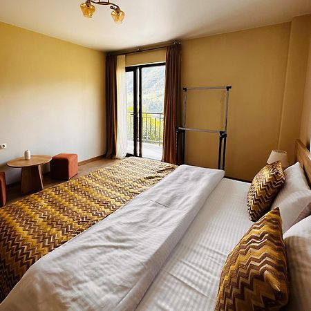 "Panorama" Kakhri Hotell Mestia Exteriör bild