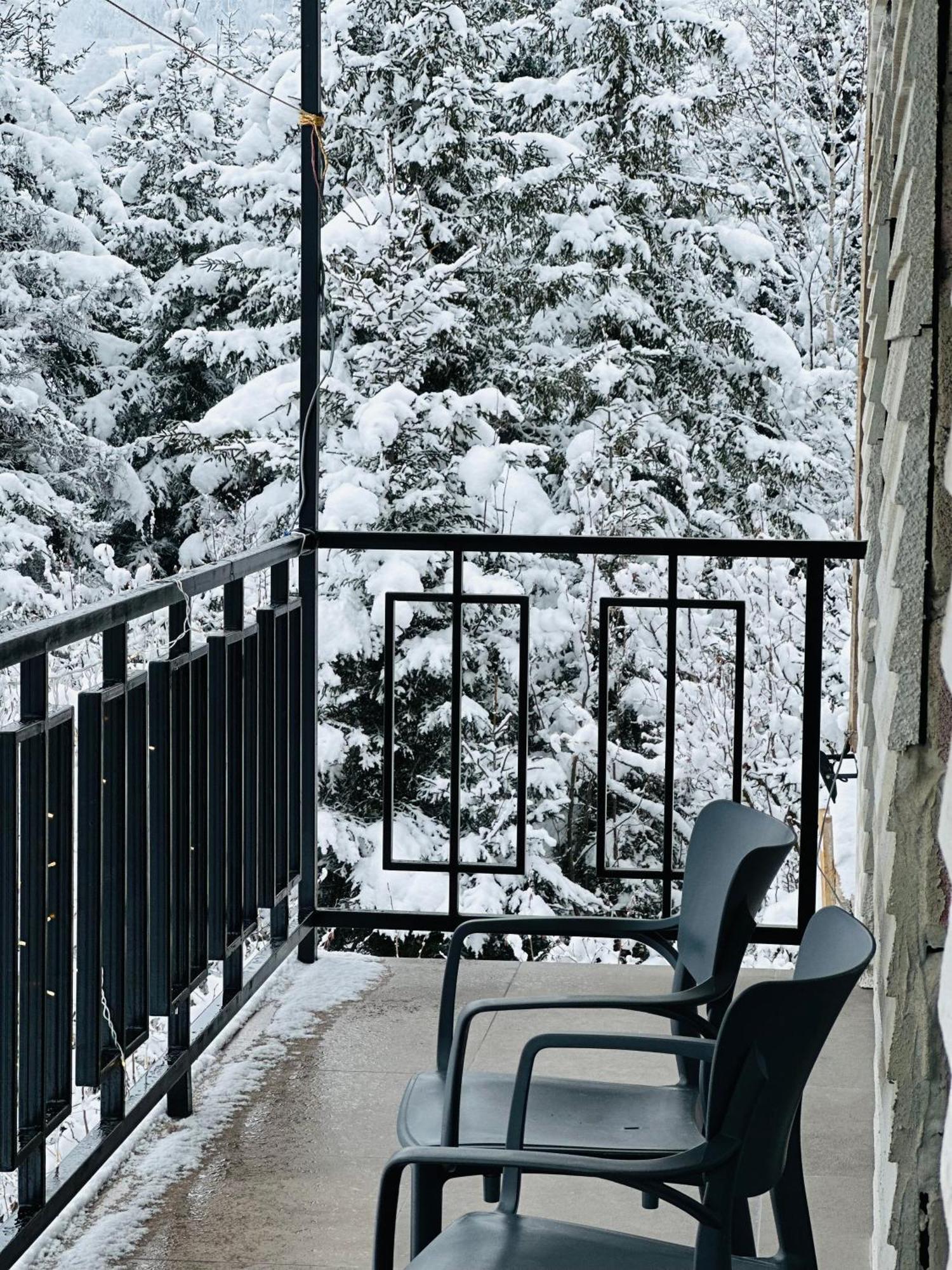 "Panorama" Kakhri Hotell Mestia Exteriör bild