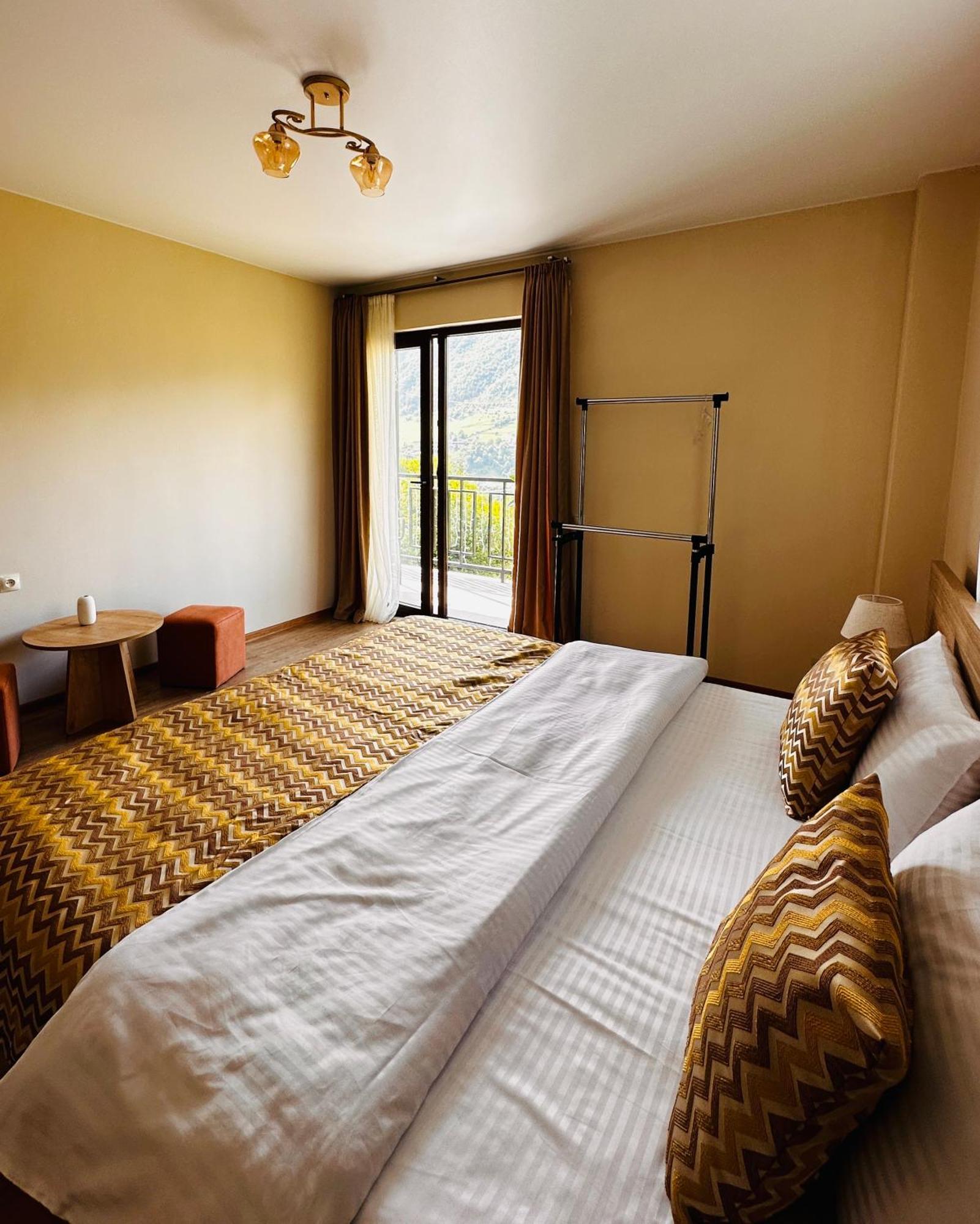 "Panorama" Kakhri Hotell Mestia Exteriör bild