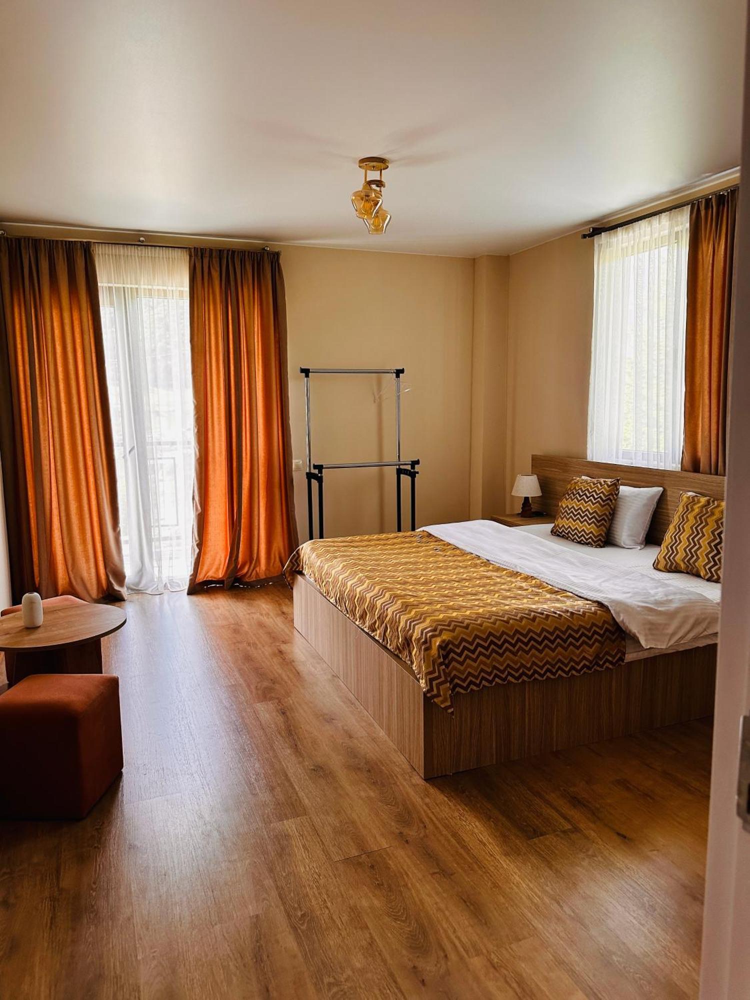 "Panorama" Kakhri Hotell Mestia Exteriör bild
