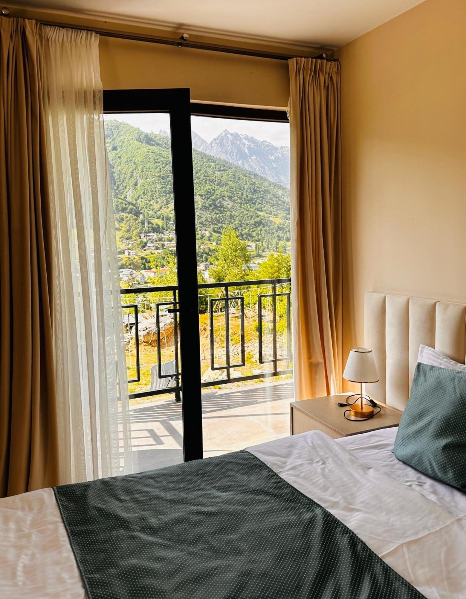 "Panorama" Kakhri Hotell Mestia Exteriör bild